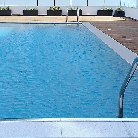 Larvella Estia Luxury