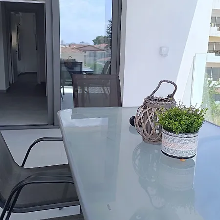 Larvella Estia Luxury Aparthotel