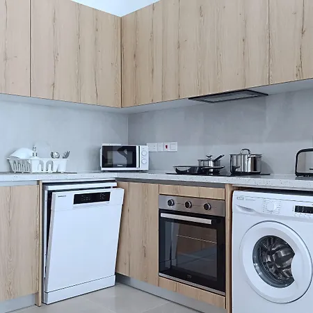 Larvella Estia Luxury 4*