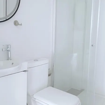 Larvella Estia Luxury