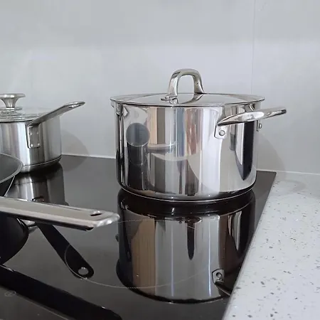 Larvella Estia Luxury