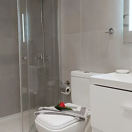 Larvella Estia Luxury Lägenhetshotell