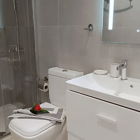 Larvella Estia Luxury شقة فندقية