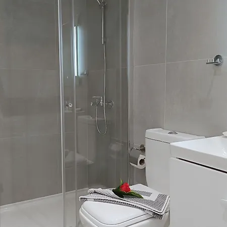 Larvella Estia Luxury شقة فندقية