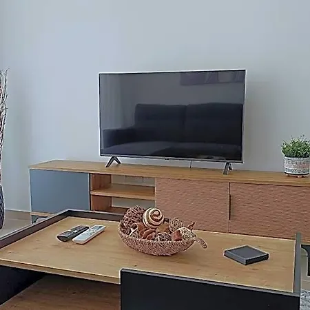 Aparthotel Larvella Estia Luxury Larnaca