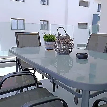 Aparthotel Larvella Estia Luxury Larnaca