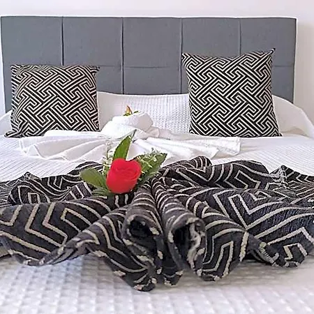 Larvella Estia Luxury Larnaca