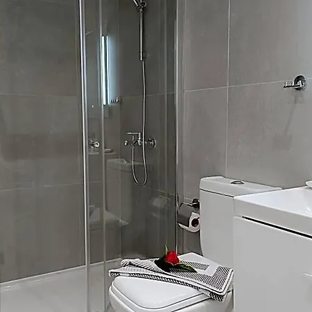 Larvella Estia Luxury Aparthotel