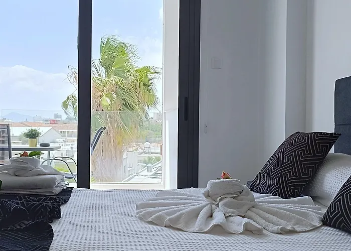 Larvella Estia Luxury アパートホテル ラルナカ