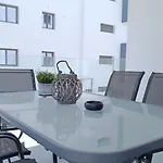 Larvella Estia Luxury ラルナカ