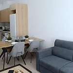 Larvella Estia Luxury アパートホテル ラルナカ