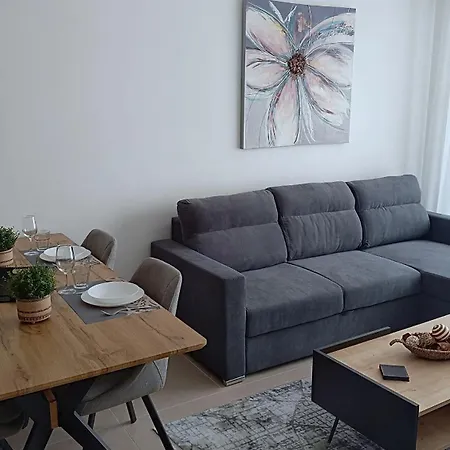 Larvella Estia Luxury Lárnaka