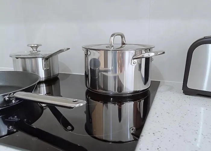 Larvella Estia Luxury