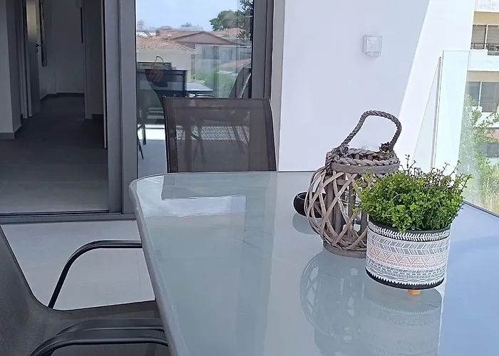 Larvella Estia Luxury アパートホテル